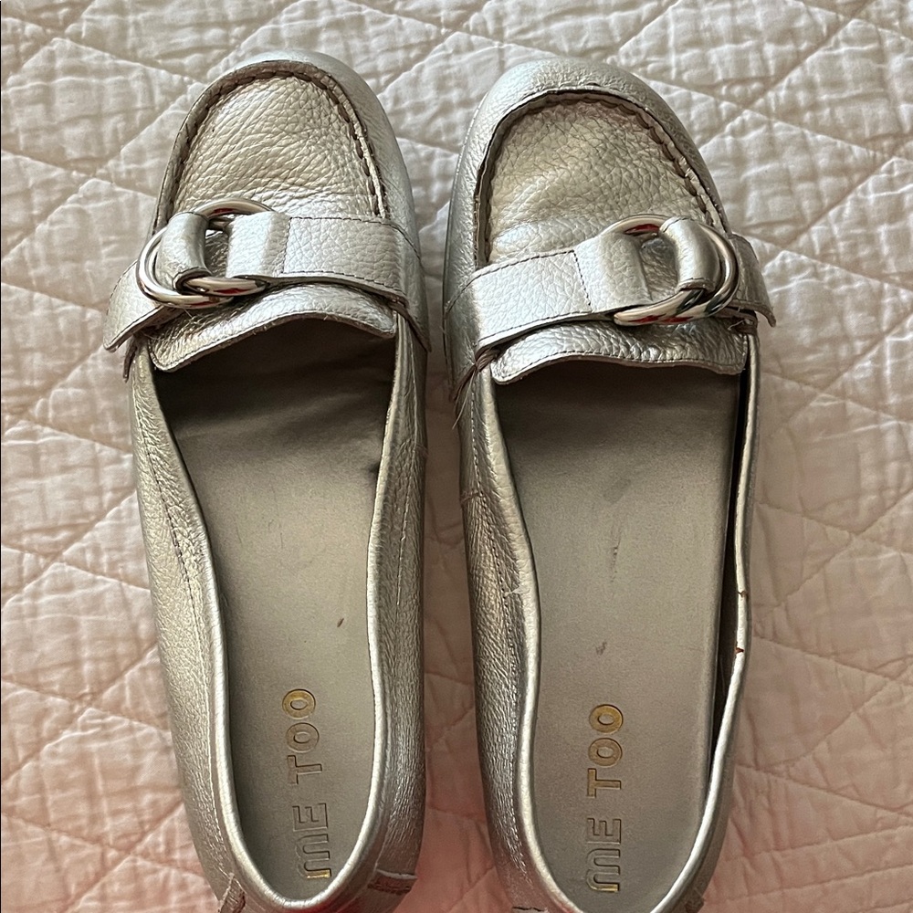Me Too Women's Shimmering Silver Loafers